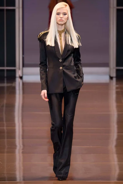 Look 43